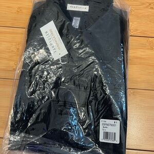 Van Heusen black long sleeve button down shirt 15 1/2 Medium